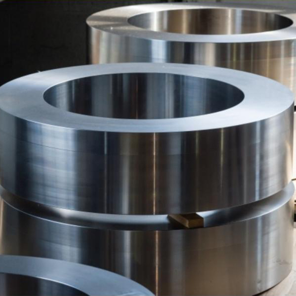 Baja Paduan Tahan Lama 34CrNiMo6 1045 Baja Ditempa Cincin Rol Permukaan Penggilingan Terbuka Die Forging